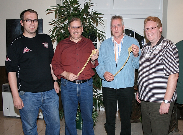 V.l.: Schießwart Dirk Möller, Bruno Krumtünger, Dieter Grosch, Vorsitzender Peter Grosch (Foto: Kalläne)